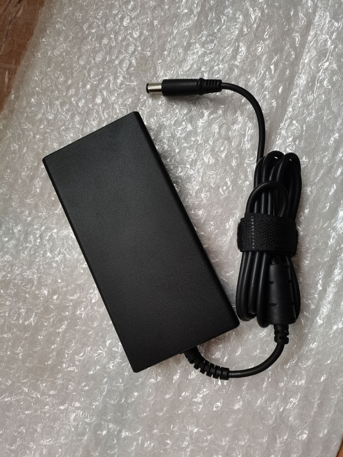 NUEVO Adaptador de CA Slim OEM - Pc Gaming Uk reseña y precio