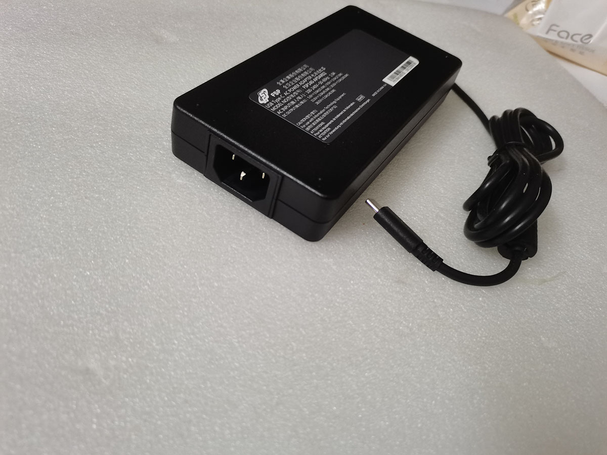 Nuevo Slim OEM FSP 28V 5A FSP1 - Pc Gaming Uk reseña y precio